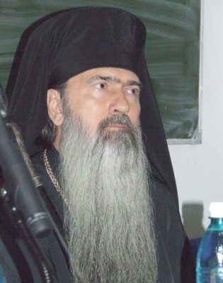 IPS sfinţeşte o biserică din Rădăuţi